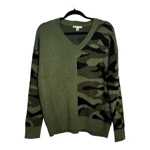 Cato Womens Olive Green Camo Split Design V-Neck Knit Sweater Large RN37080